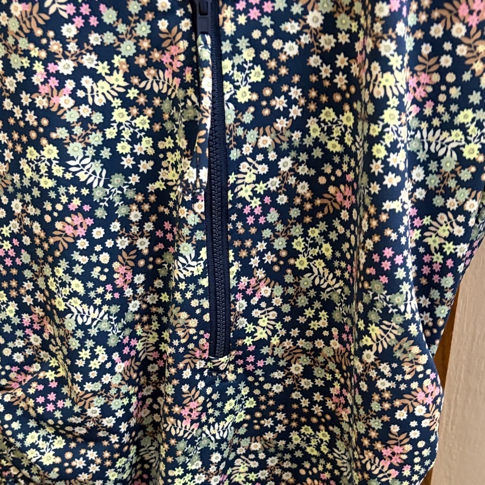 Carve Designs Floral Quarter Zip Swim Shirt Small Floral Beachy Athletic - Picture 4 of 8